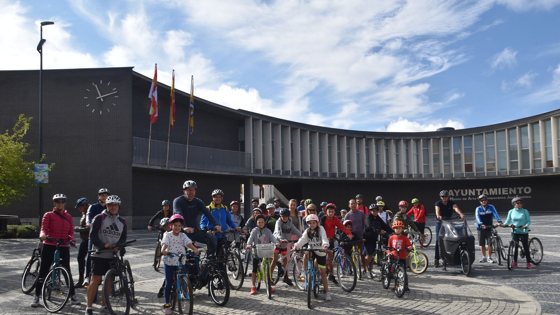 Medio Centenar De Ciclistas Pide Paso Por Las Calles De Santa Marta